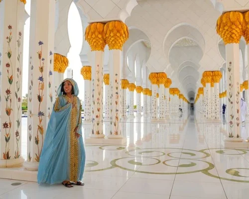 corridor of shaikh zayed mosque